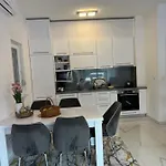 River Luxury House *