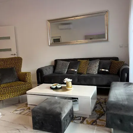 Villa River Luxury House *
