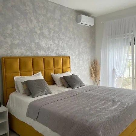 Villa River Luxury House